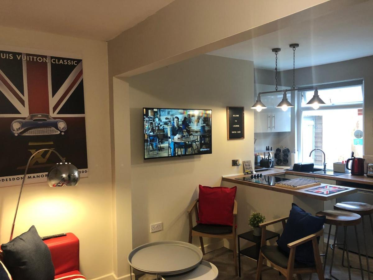 3 Double Bed Brittania Styled Central Home Near Lfc Sleeps 6 With Free Business Super Fast Fibre Broadband Liverpool Exterior foto