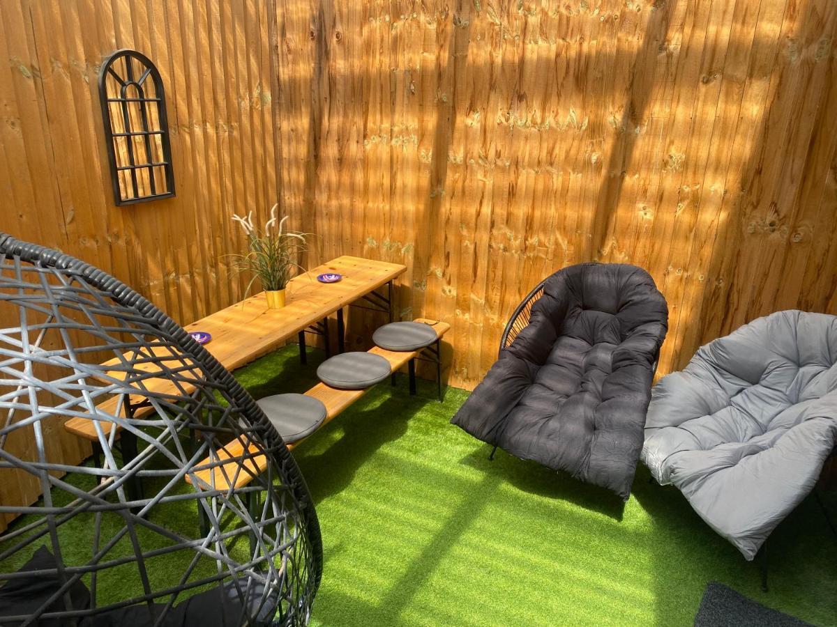 3 Double Bed Brittania Styled Central Home Near Lfc Sleeps 6 With Free Business Super Fast Fibre Broadband Liverpool Exterior foto