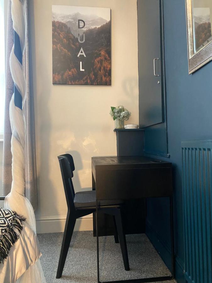 3 Double Bed Brittania Styled Central Home Near Lfc Sleeps 6 With Free Business Super Fast Fibre Broadband Liverpool Exterior foto
